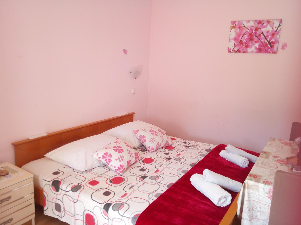 Kaja House Apartments Лозовац Екстер'єр фото