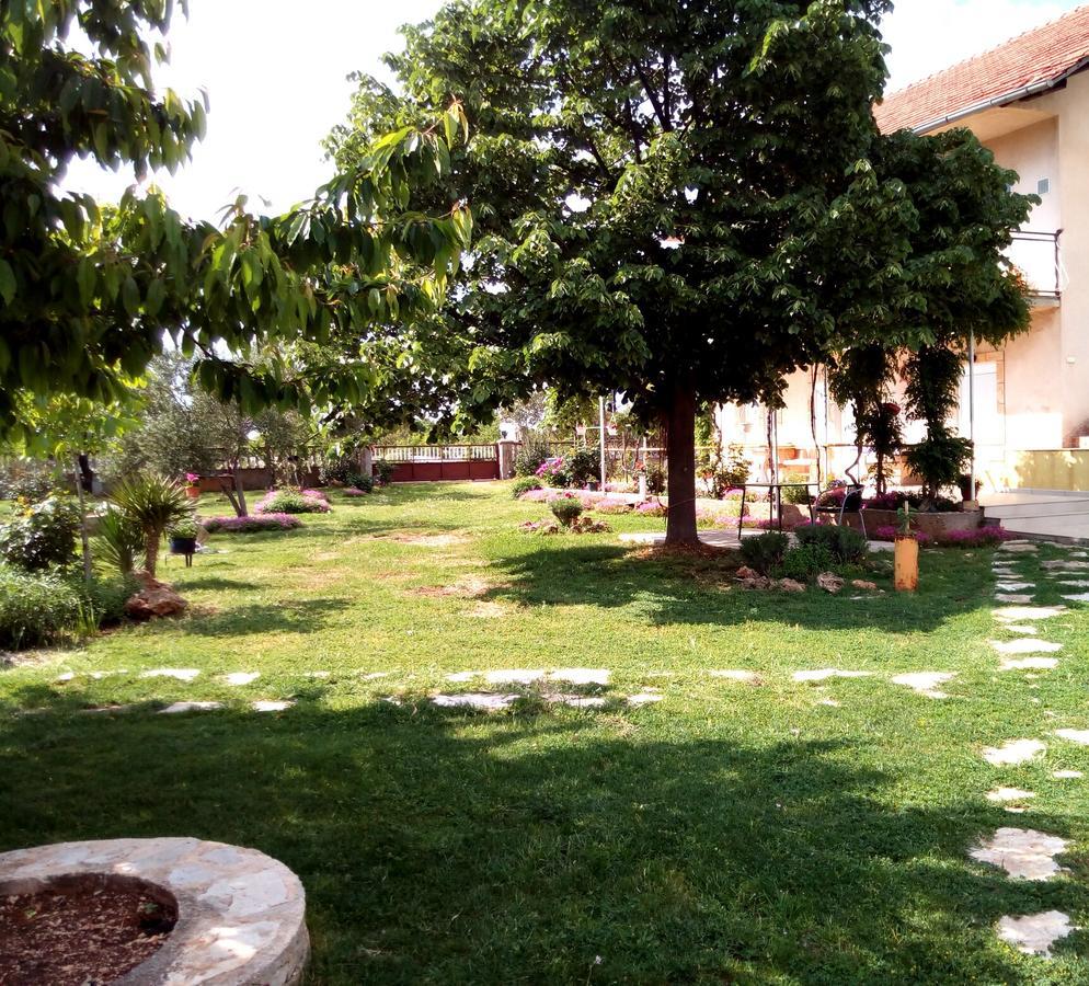 Kaja House Apartments Лозовац Екстер'єр фото